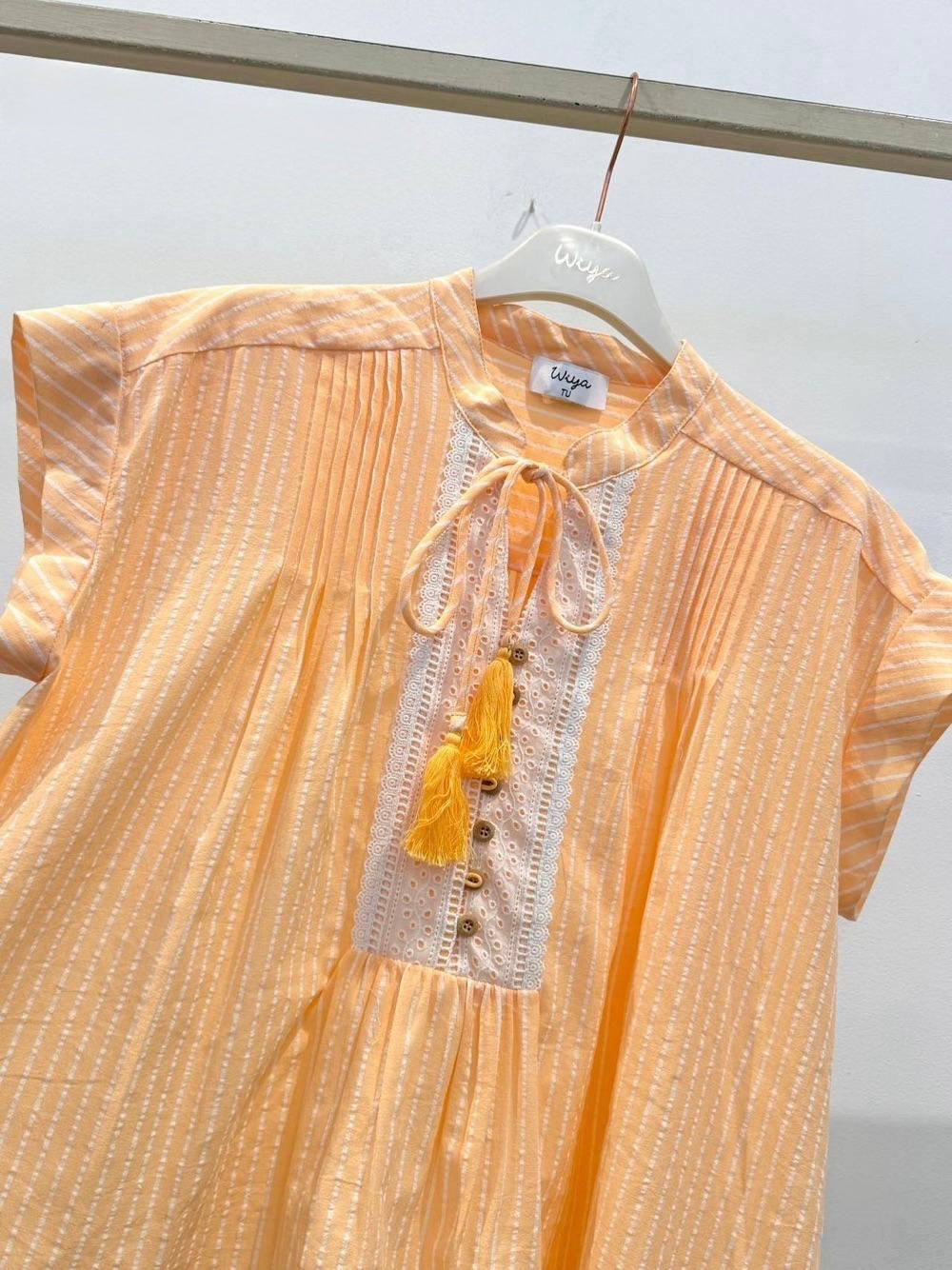 WIYA -  Blouse ample manche courte