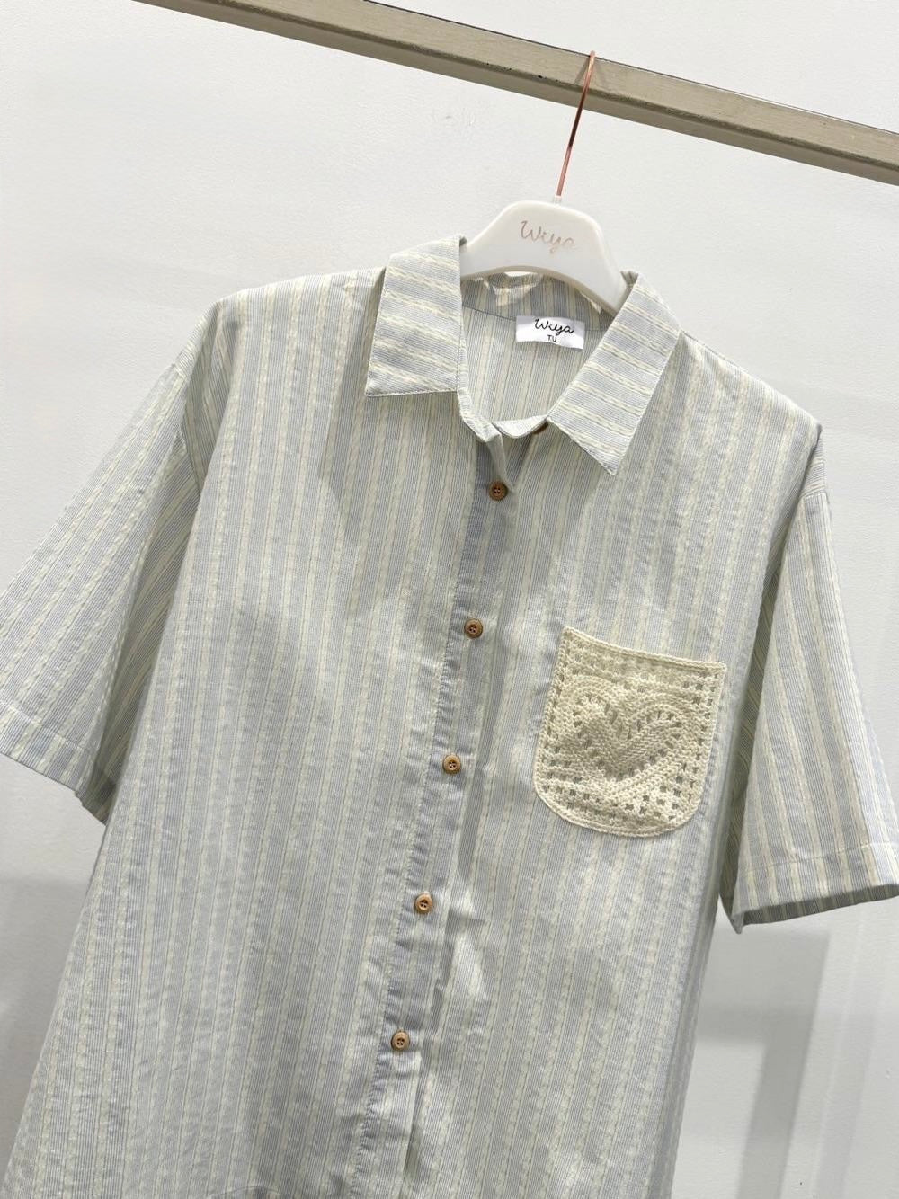 WIYA - Chemise rayée et poche crochet